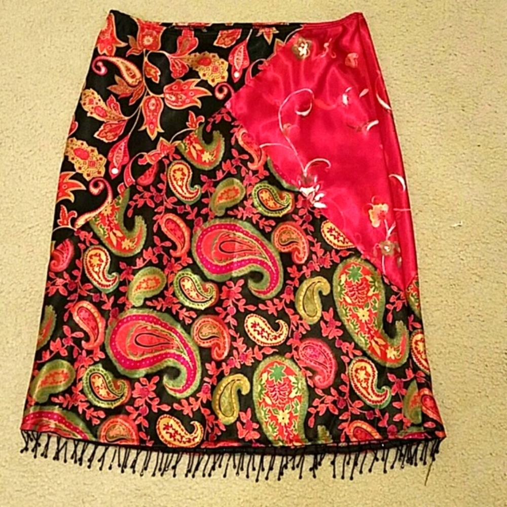 Luna Chix Dressy Skirt with Beaded Bottom L